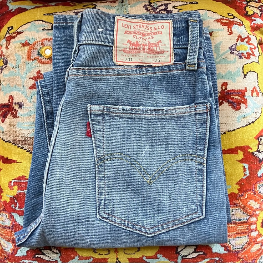 Levi's Light Blue Denim Jeans with Brown Label
